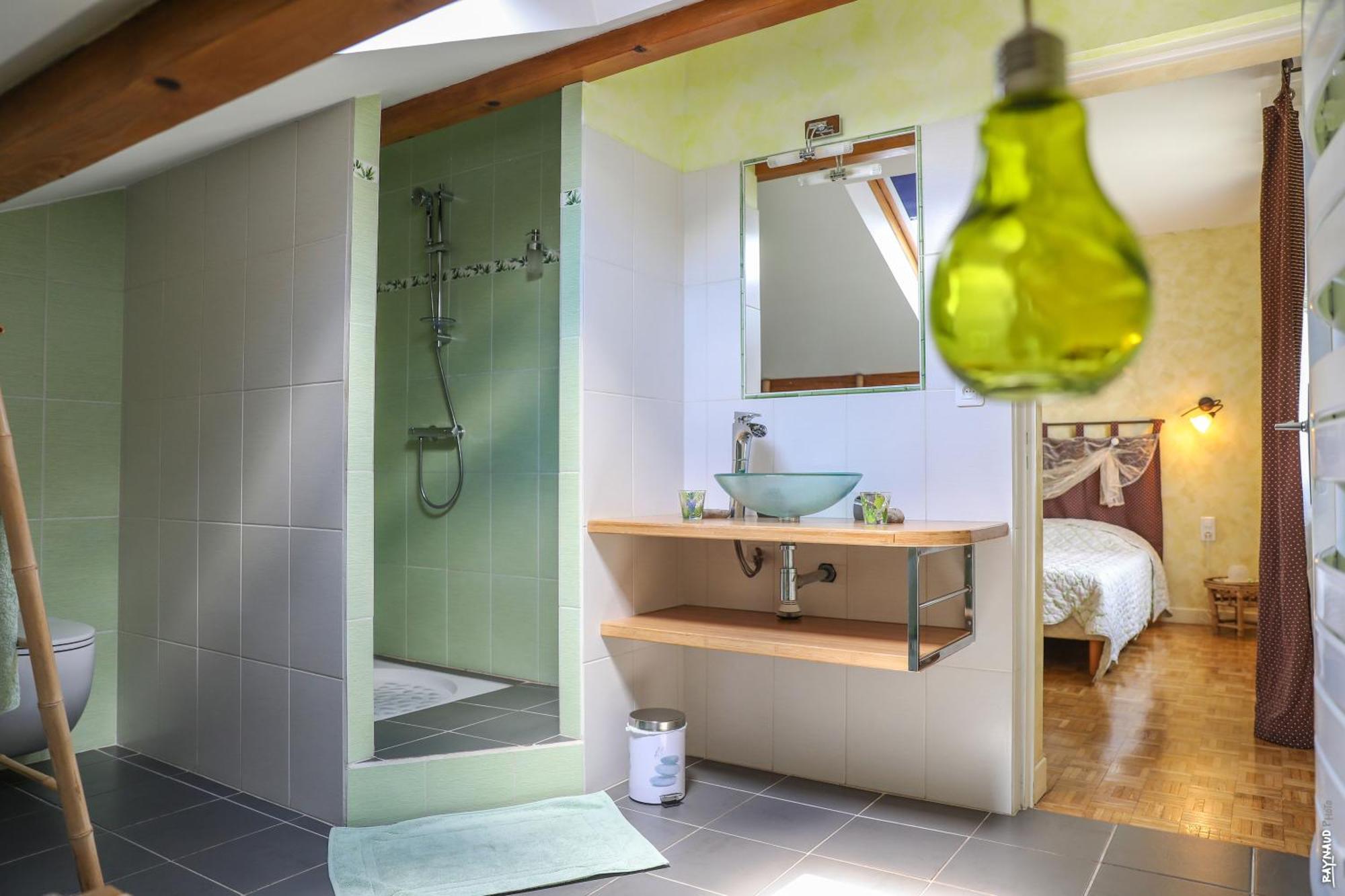 Le Nid De L'Ecureuil Bed & Breakfast Brens  Room photo